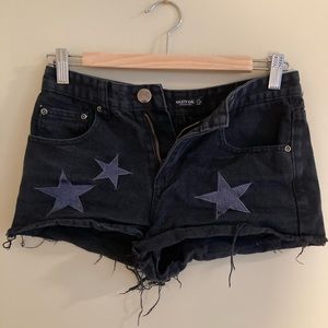 NASTY GAL TRENDY JEAN SHORTS!!